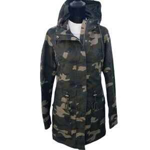 Levi's Camo Hooded Jacket Women's. Size XS. Brown/Green. New With Tags $139